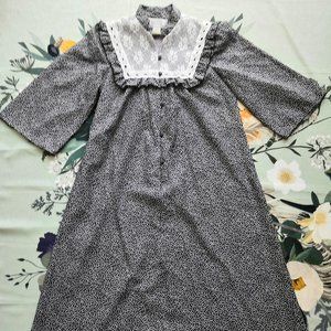 VTG LIBERTY HOUSE Womens Dress Black Geometric Lace Hawaiian Cottage Core Size 6